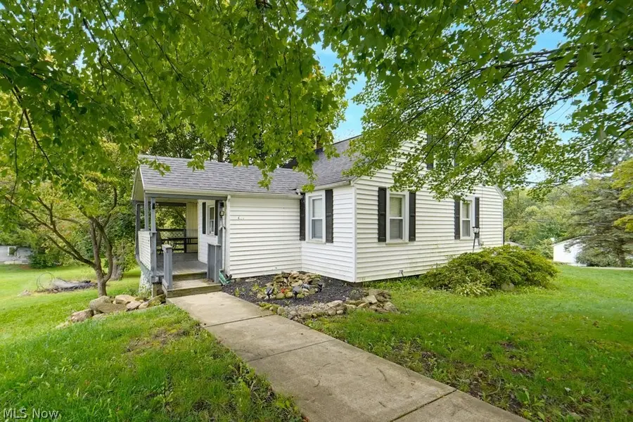 4695 Grapeland Avenue, Louisville, OH 44641 - #3