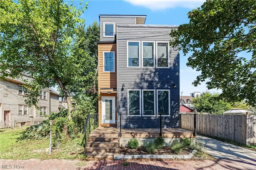 4210 Peach Court, Cleveland, OH 44113 - #2