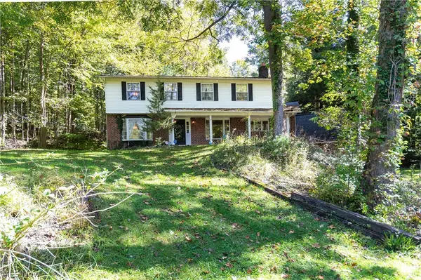 12061 Heath Road, Chesterland, OH 44062