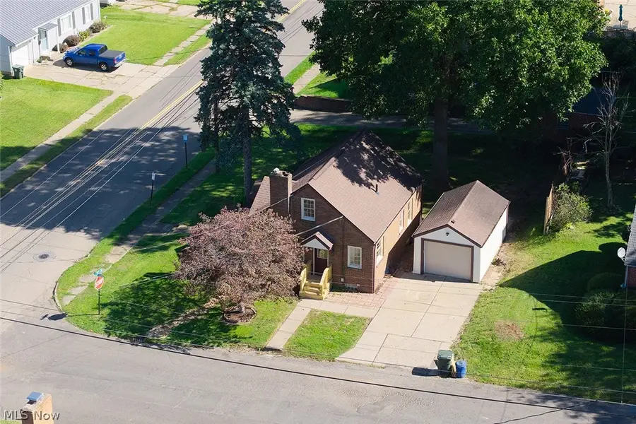 1588 25th Nw Street, Canton, OH 44709 - #3