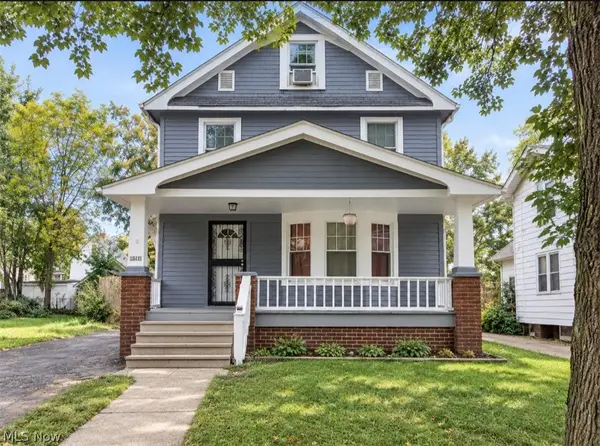 15811 Huntmere Avenue, Cleveland, OH 44110