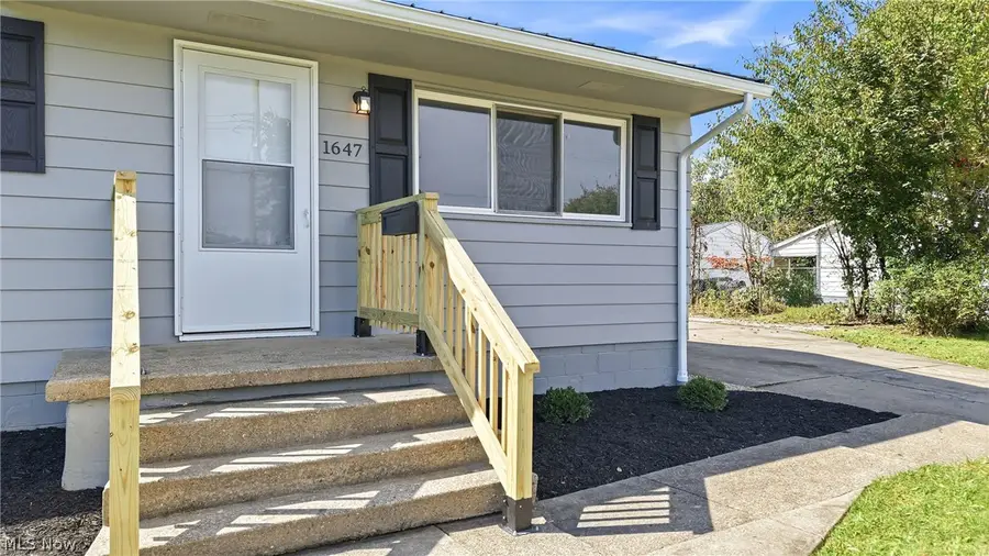 1647 Southern Nw Boulevard, Warren, OH 44485 - #3