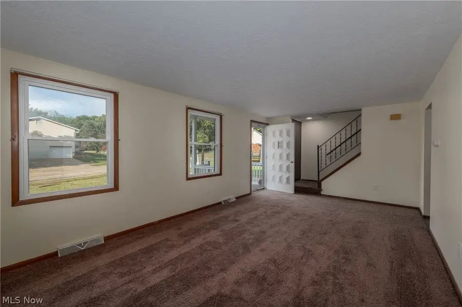 389 Stonewood Street, Canal Fulton, OH 44614 - #2