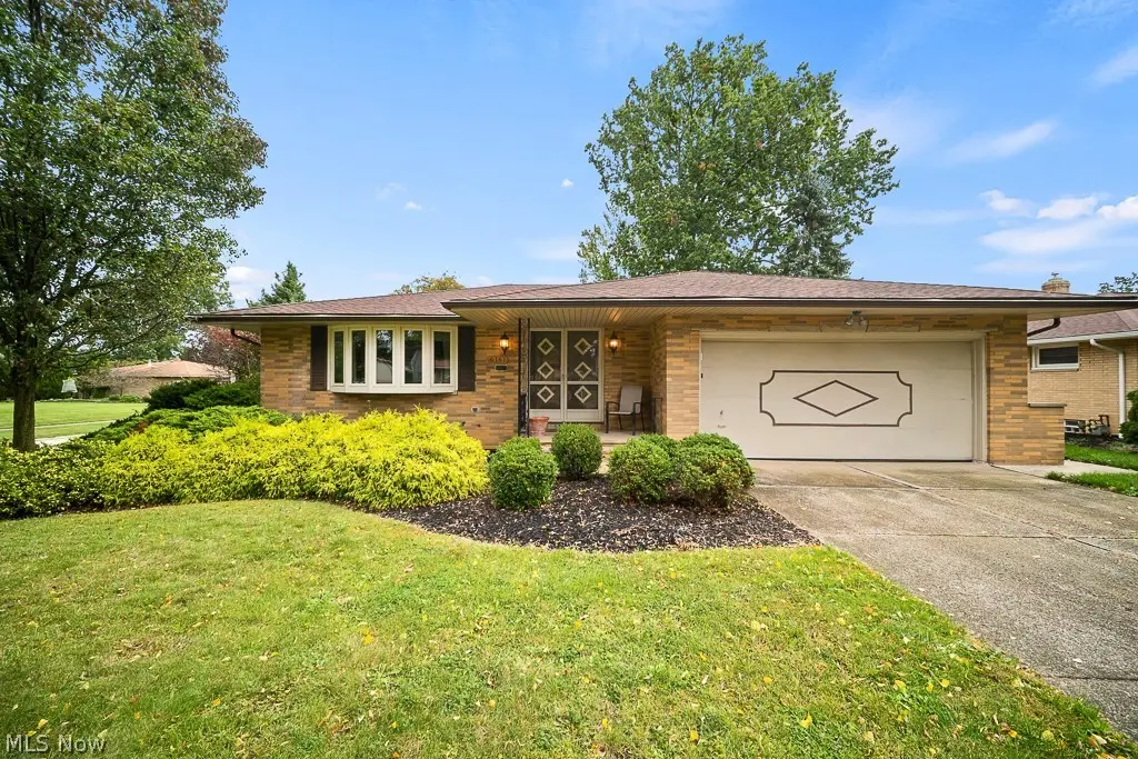 6161 Winchester Drive, Seven Hills, OH 44131 - #1
