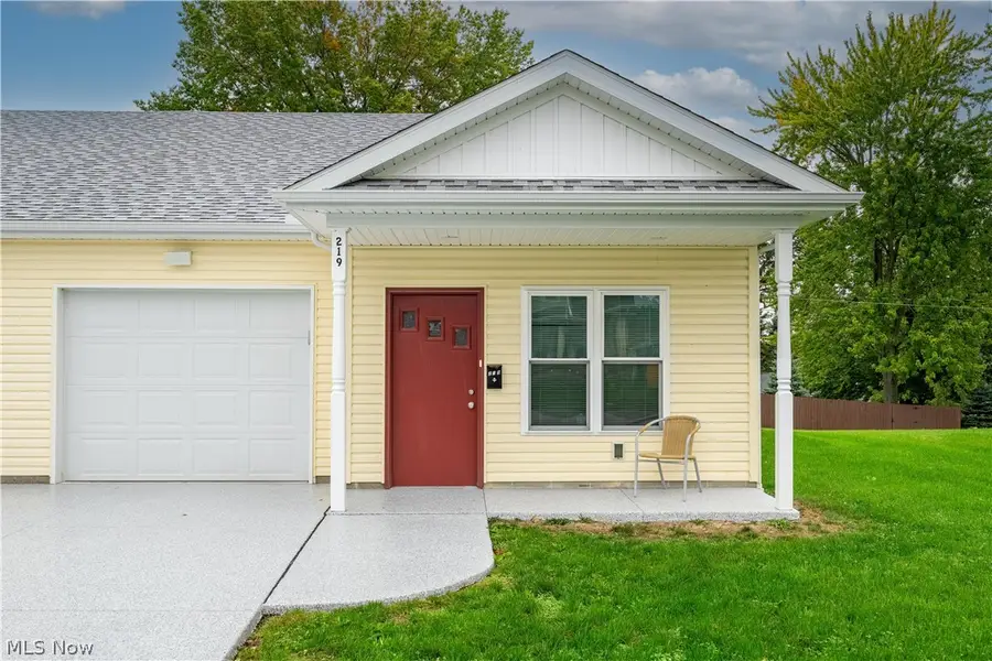 219 5th Sw Street, Brewster, OH 44613 - #3