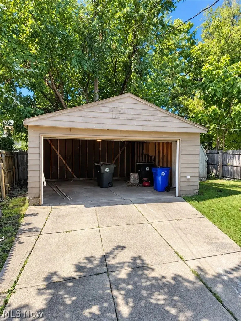 3362 E 146th Street, Cleveland, OH 44120 - #2