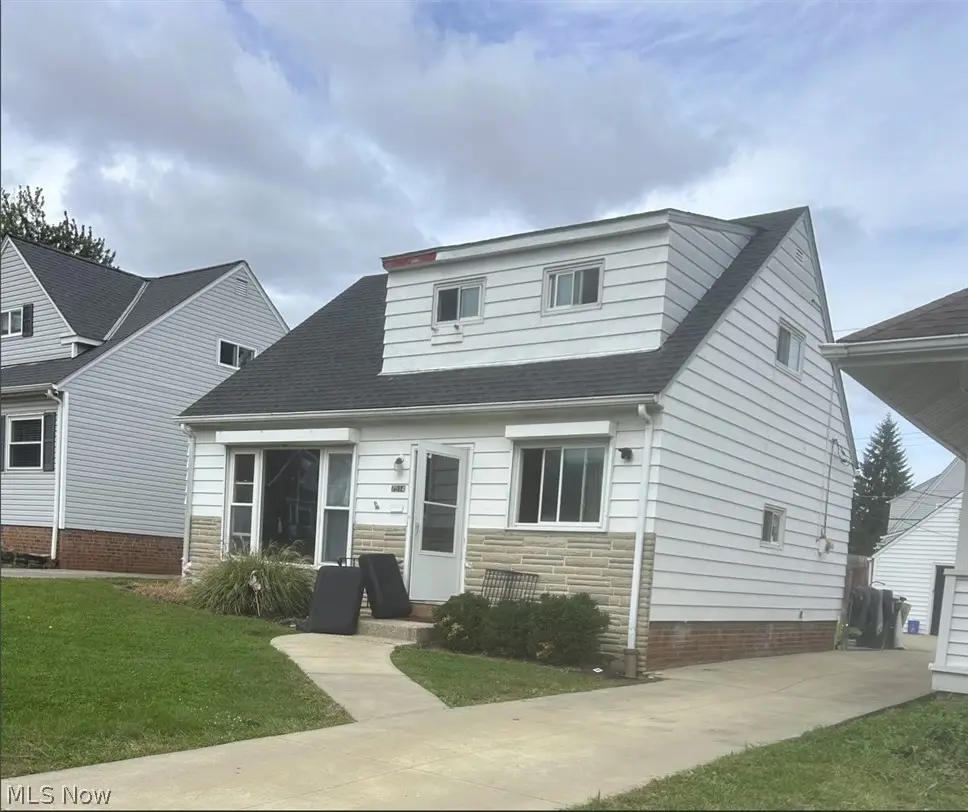 7514 Manhattan Avenue, Parma, OH 44129 - #1