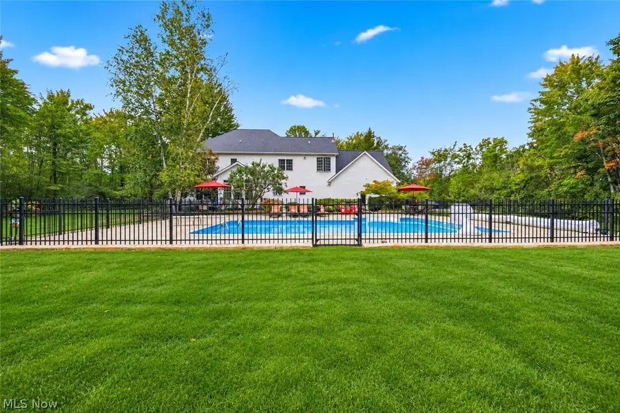 9505 Roryanna Drive, Chardon, OH 44024 - #3