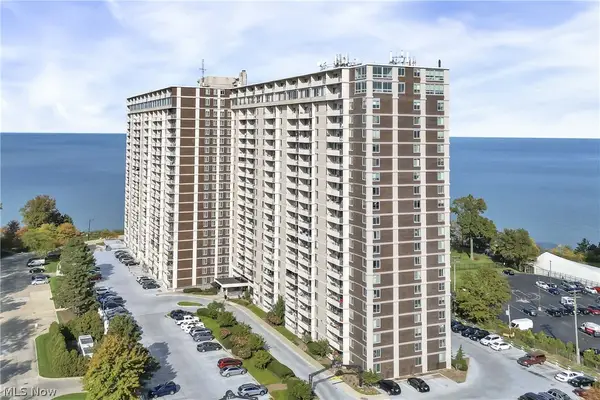 12900 Lake Avenue #1224, Lakewood, OH 44107