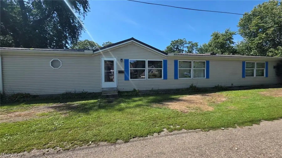 541 Allen Court, Coshocton, OH 43812 - #2