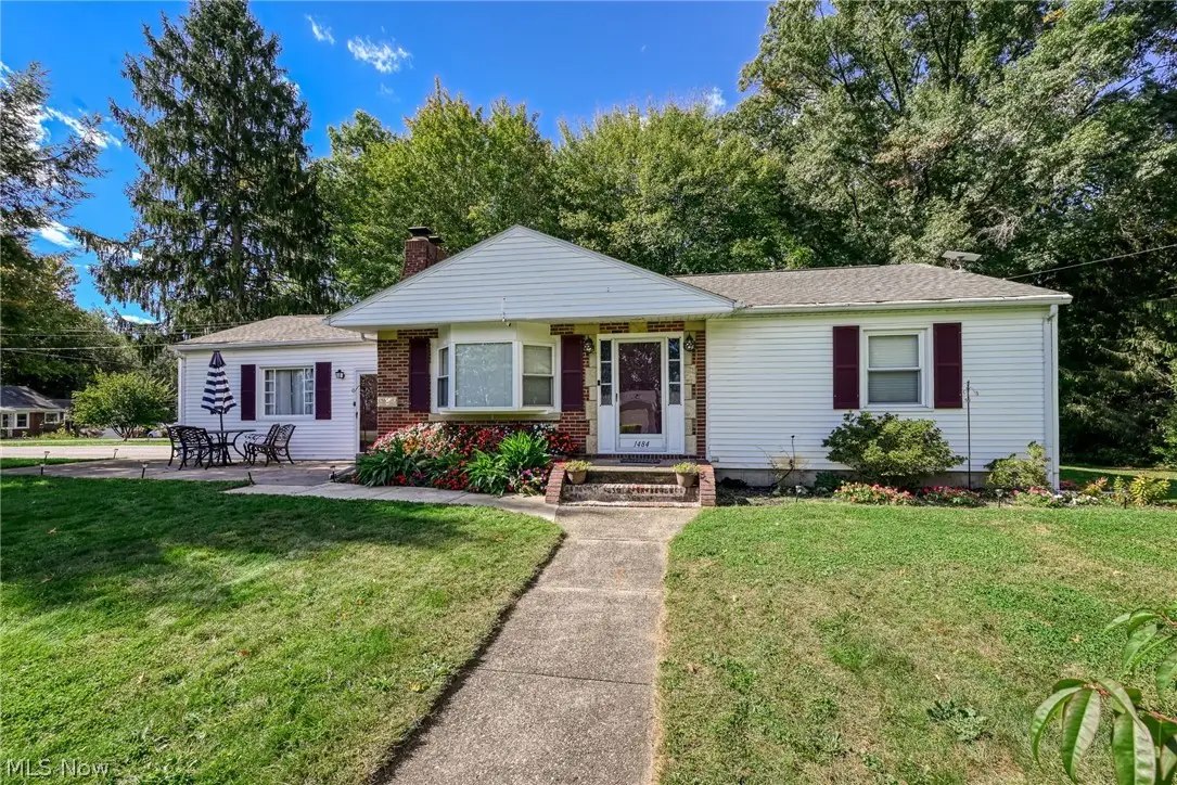 1484 Elm Grove Avenue, Akron, OH 44312 - #1