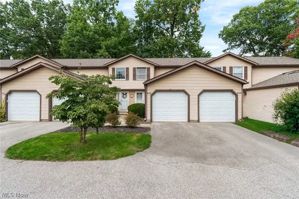 3913 Lake Run Boulevard, Stow, OH 44224