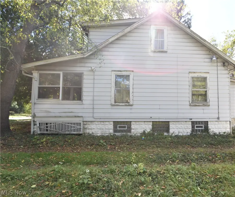 438 Bennington Avenue, Youngstown, OH 44505 - #3