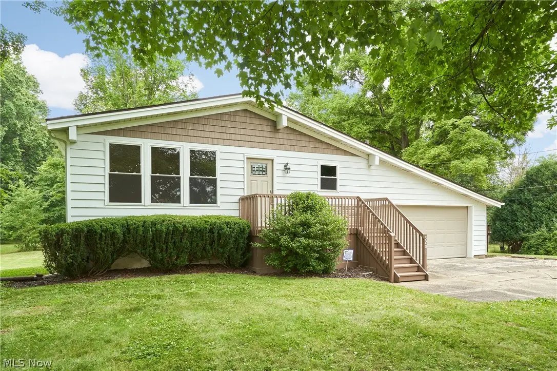 3201 Ridgewood Road, Fairlawn, OH 44333 - #1