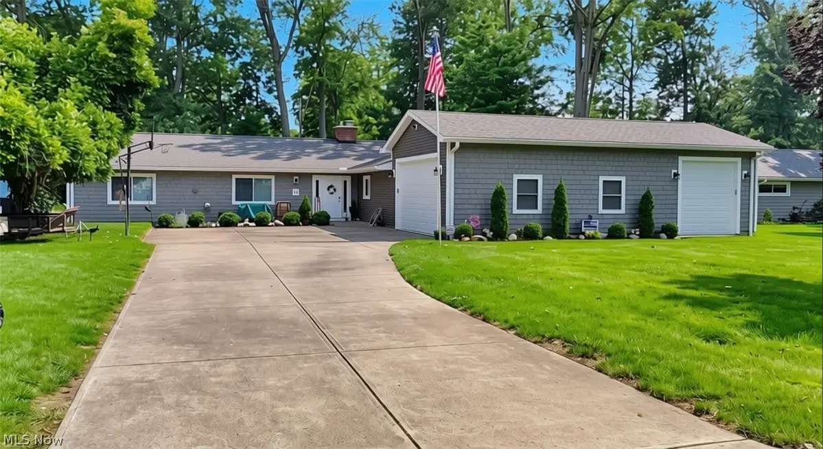 16 Keewaydin Drive, Timberlake, OH 44095 - #1