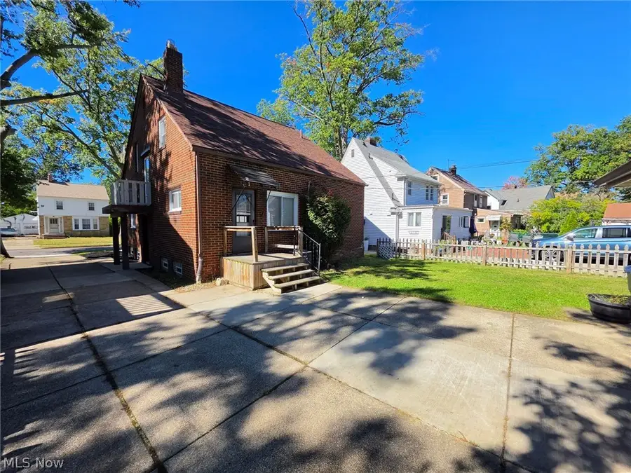 781 E 236th Street, Euclid, OH 44123 - #3