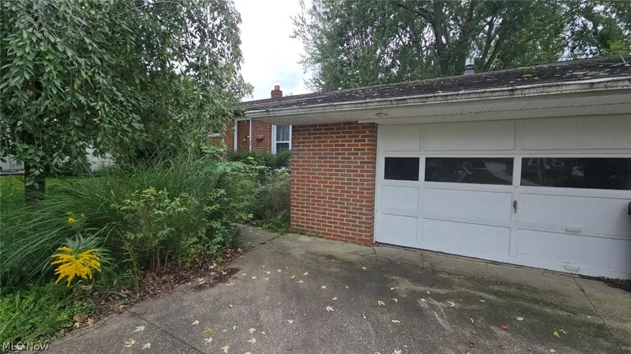12387 W Sprague Road, North Royalton, OH 44133 - #2