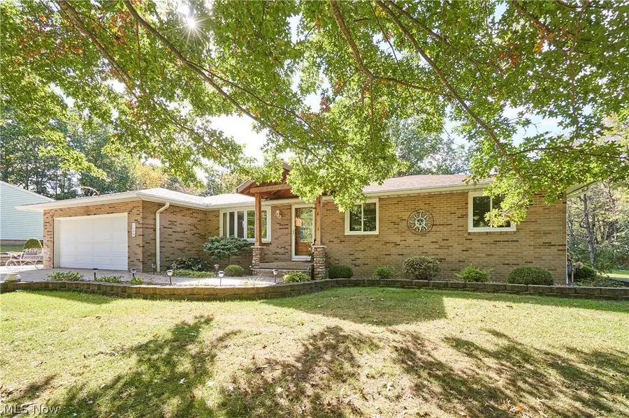 7439 High Mill Nw Avenue, Canal Fulton, OH 44614 - #2