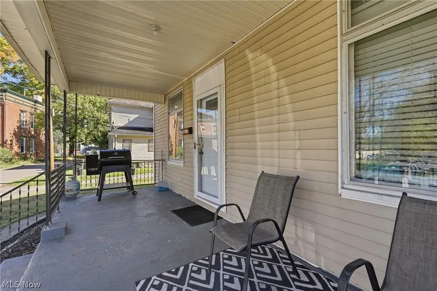 330 Spence Avenue, Zanesville, OH 43701 - #3