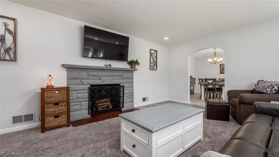 2033 Normandy Circle, Zanesville, OH 43701 - #2