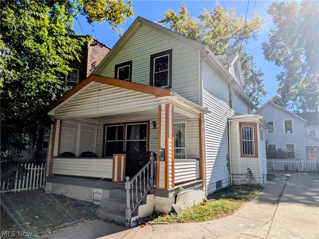 3211 Walton Avenue, Cleveland, OH 44113 - #1