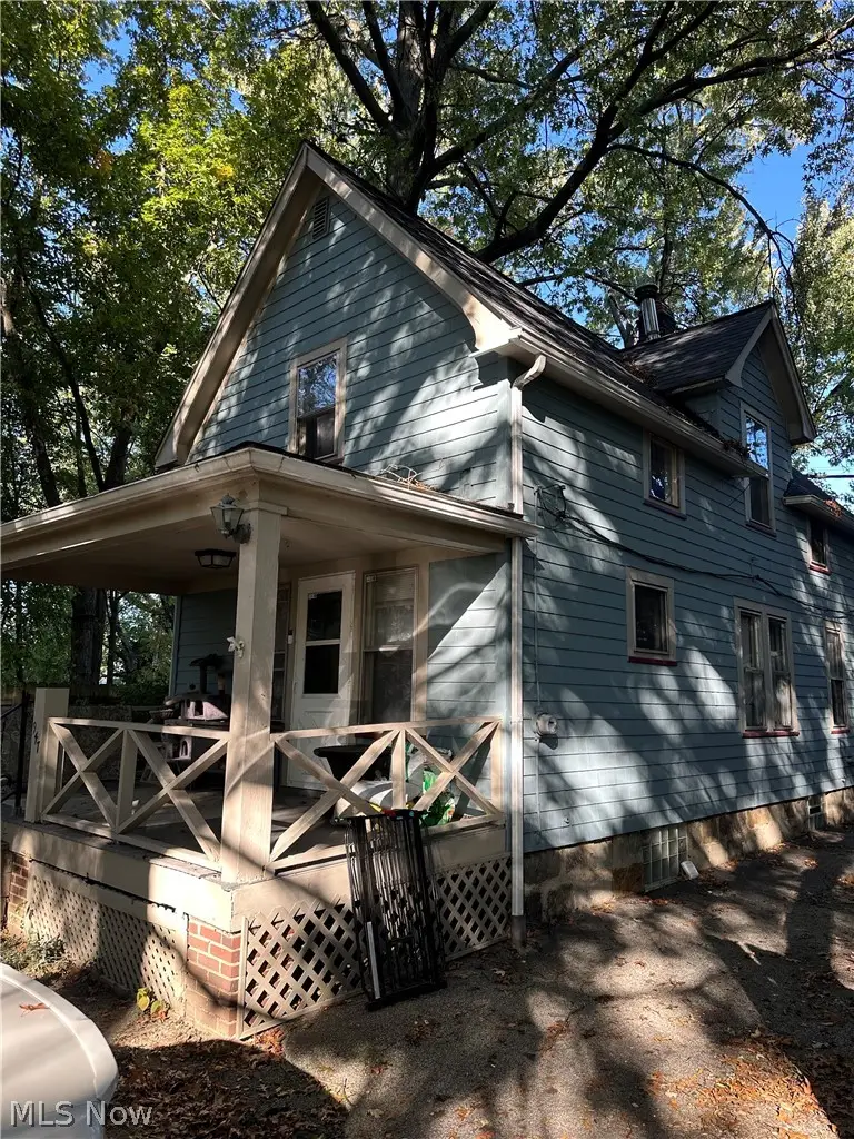 947 Woodview Road, Cleveland Heights, OH 44121 - #3