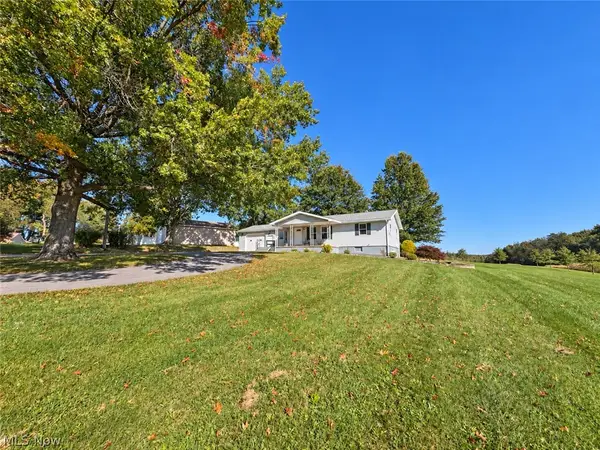 3236 N Pleasant Drive, East Palestine, OH 44413
