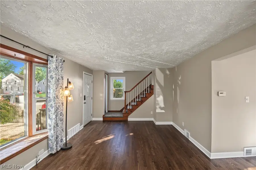 137 Wilson Avenue, Niles, OH 44446 - #3