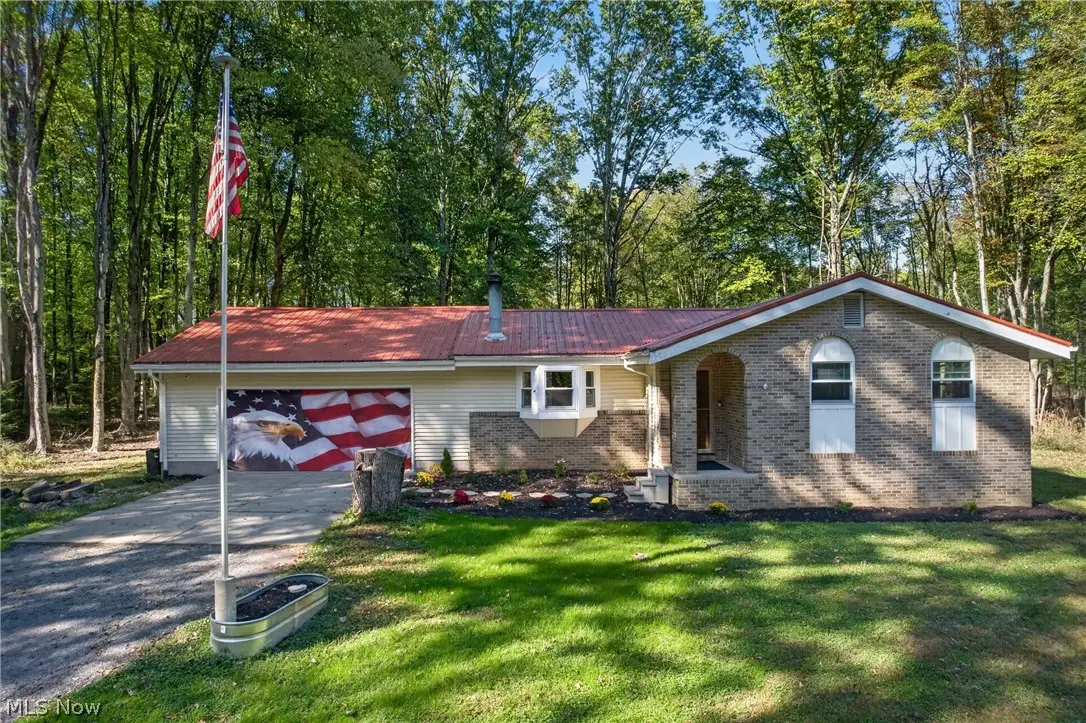 10533 Jones Rd, Diamond, OH 44412 - #1