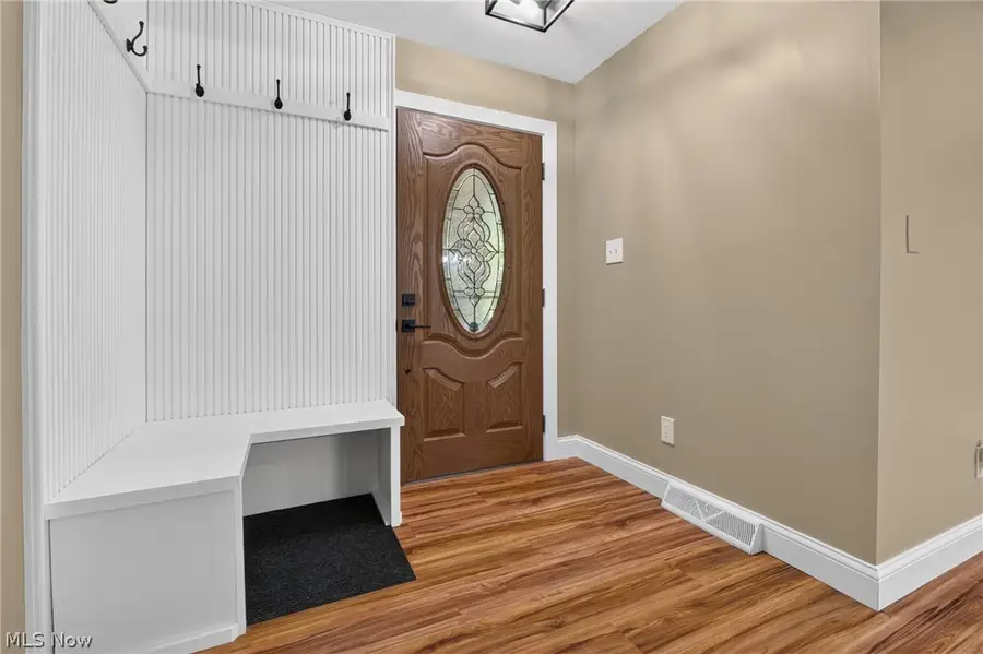 10533 Jones Rd, Diamond, OH 44412 - #3