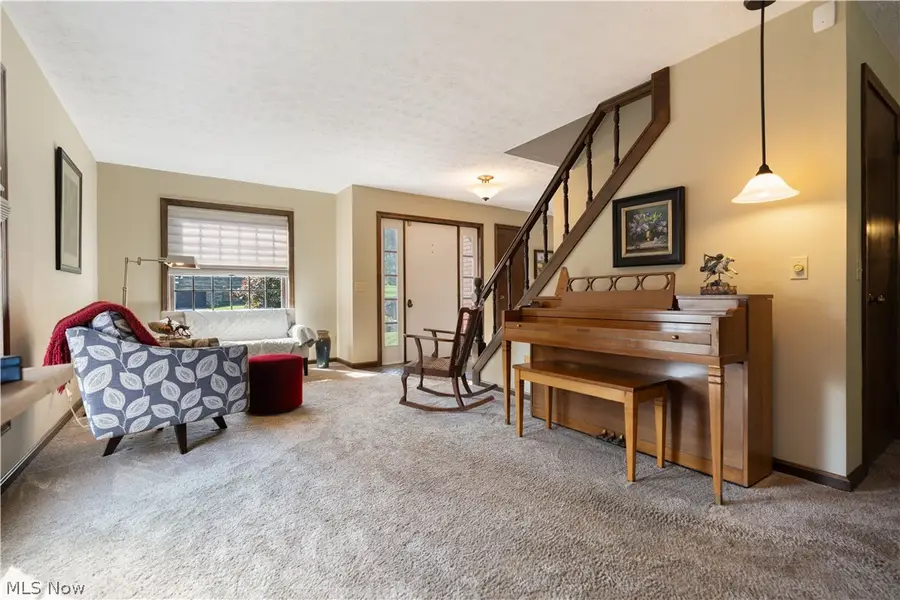 211 22nd Nw Street, Canton, OH 44709 - #3