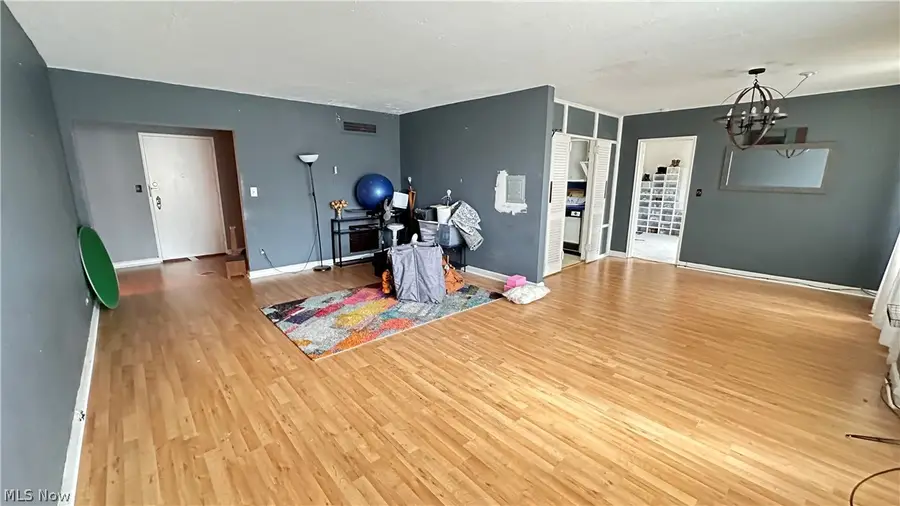 13800 Fairhill Road, Shaker Heights, OH 44120 - #3