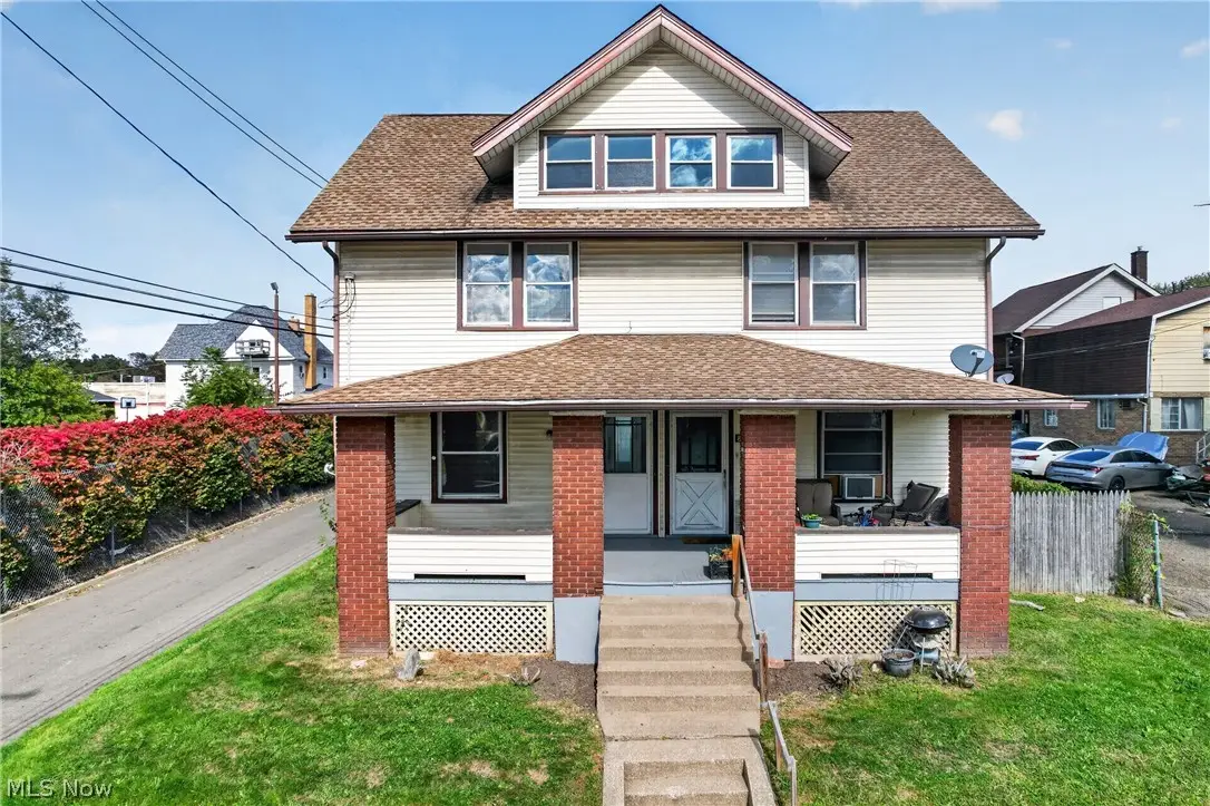 813-815 18th Nw Street, Canton, OH 44703 - #1