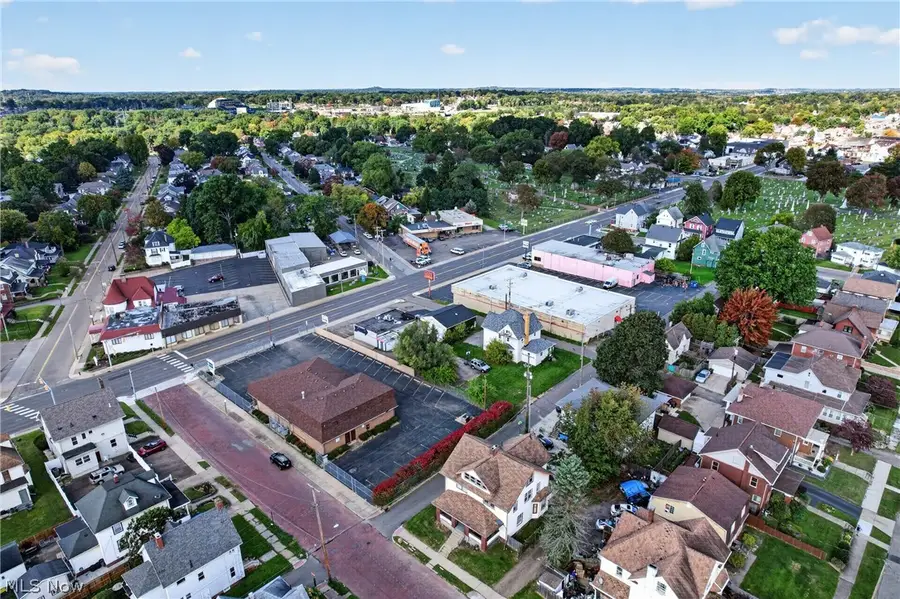 813-815 18th Nw Street, Canton, OH 44703 - #3