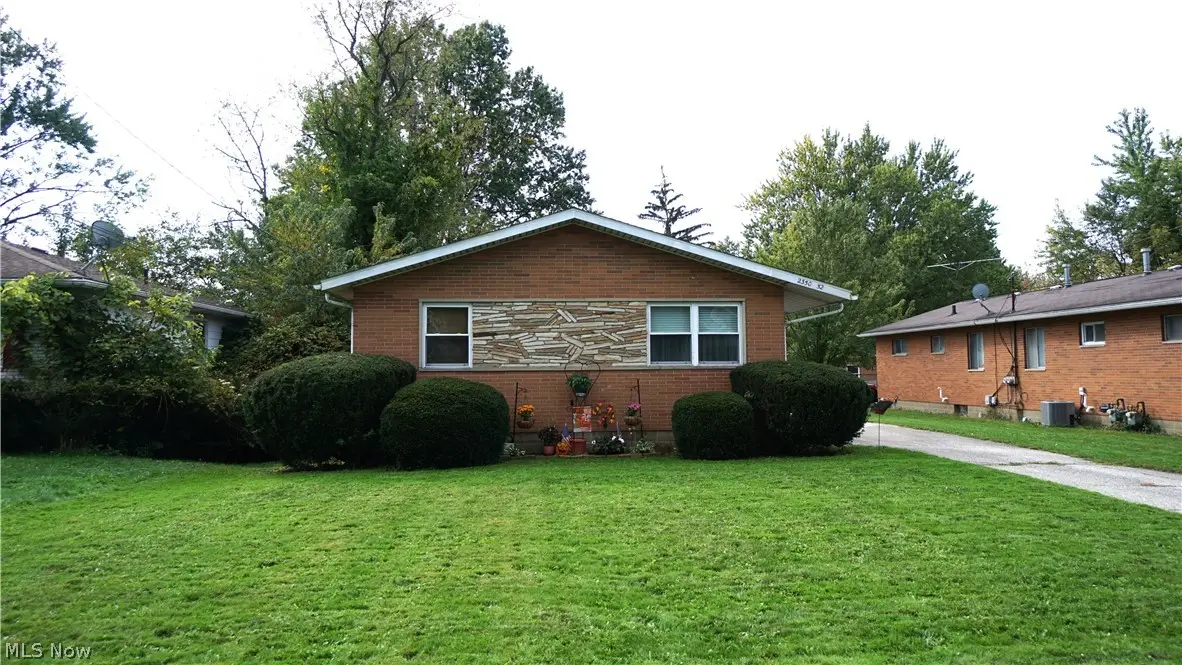 2350-2352 Nicholas Avenue, Akron, OH 44305 - #1