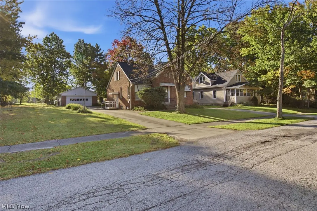 5451 Hill Street, Maple Heights, OH 44137 - #1