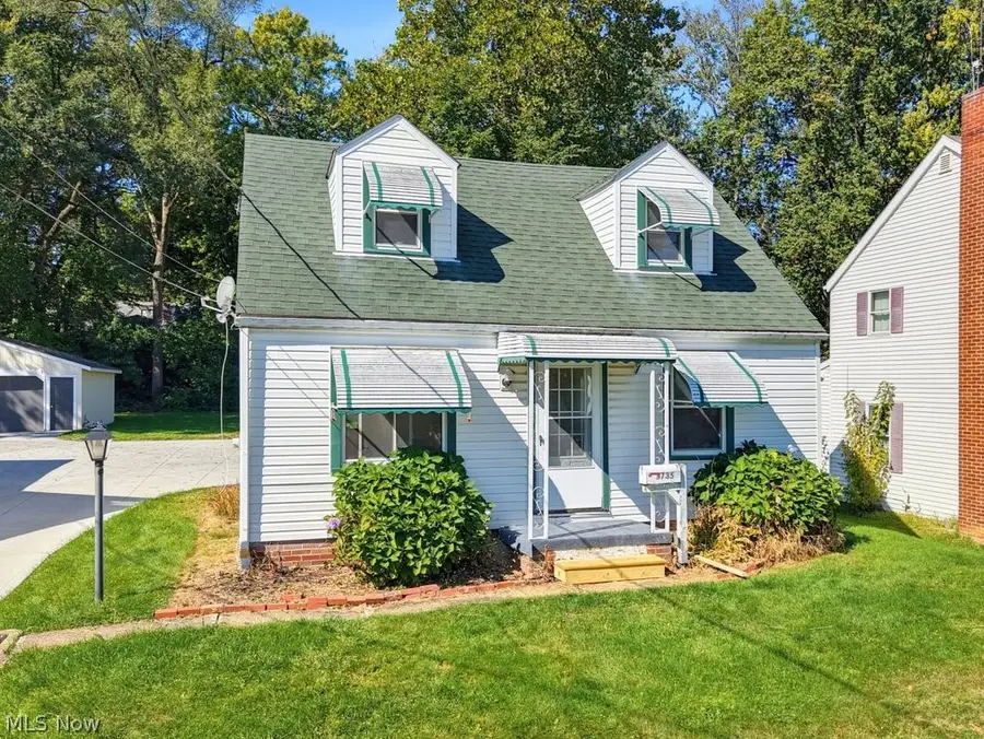3735 Yale Nw Avenue, Canton, OH 44709 - #3
