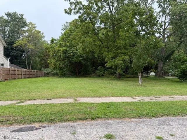 1412 E 61st Street, Cleveland, OH 44103 - #3