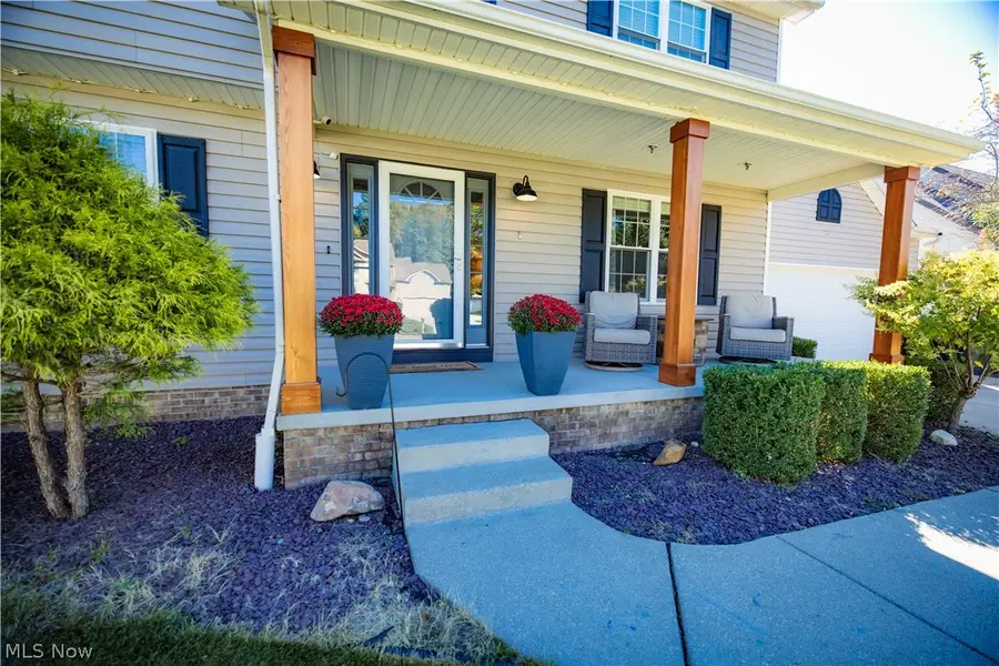10465 Carrousel Woods Drive, New Middletown, OH 44442 - #2
