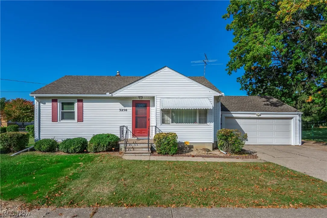 3250 Pole Avenue, Lorain, OH 44053 - #1