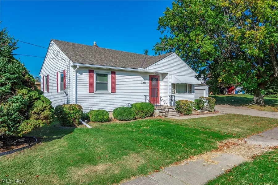 3250 Pole Avenue, Lorain, OH 44053 - #2