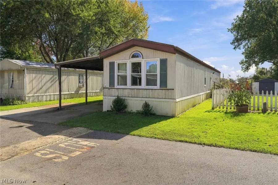 23 Oakwood Street, Beloit, OH 44609 - #3