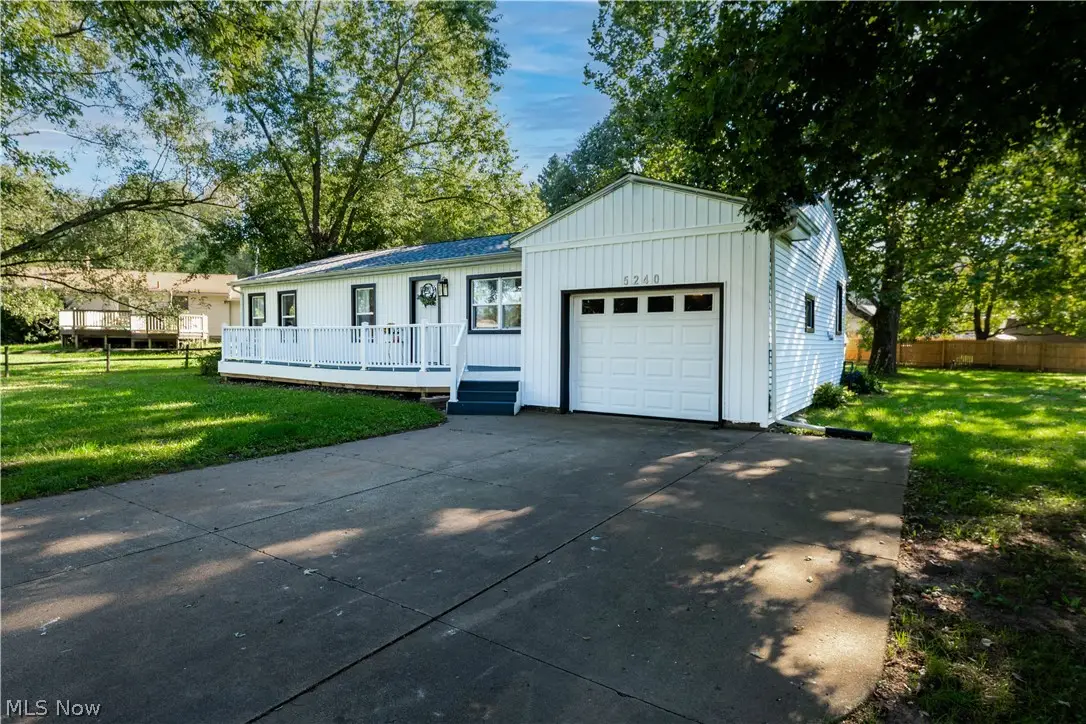 5240 High Mill Nw Avenue, Massillon, OH 44647 - #1