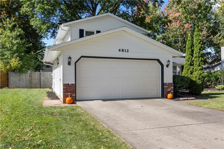 4812 Briarwood Drive, Lorain, OH 44053 - #3