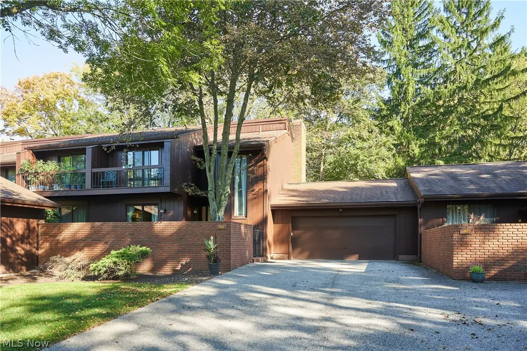 905 Spicers Lane, Northfield, OH 44067 - #1