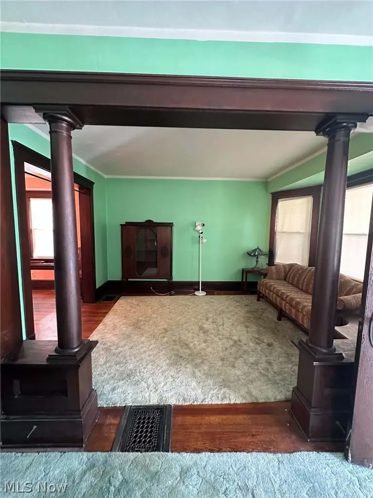 3701 Poe Avenue, Cleveland, OH 44109 - #3