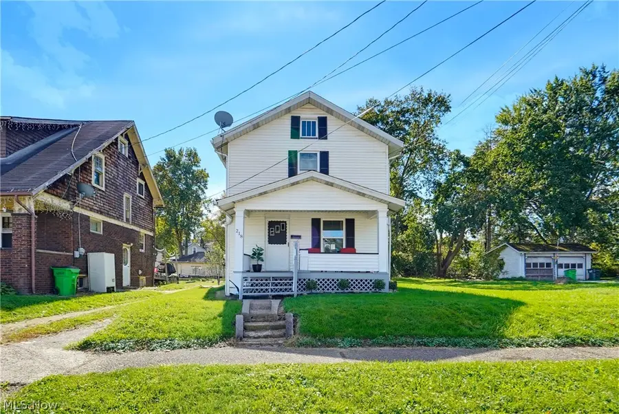 218 W Harrison Street, Alliance, OH 44601 - #2