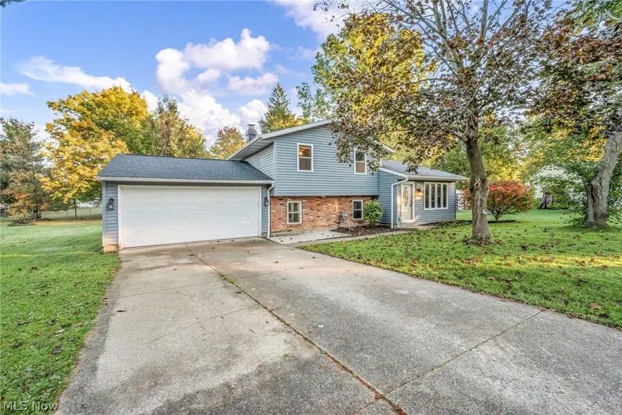 209 Oakwood Lane, Seville, OH 44273 - #2