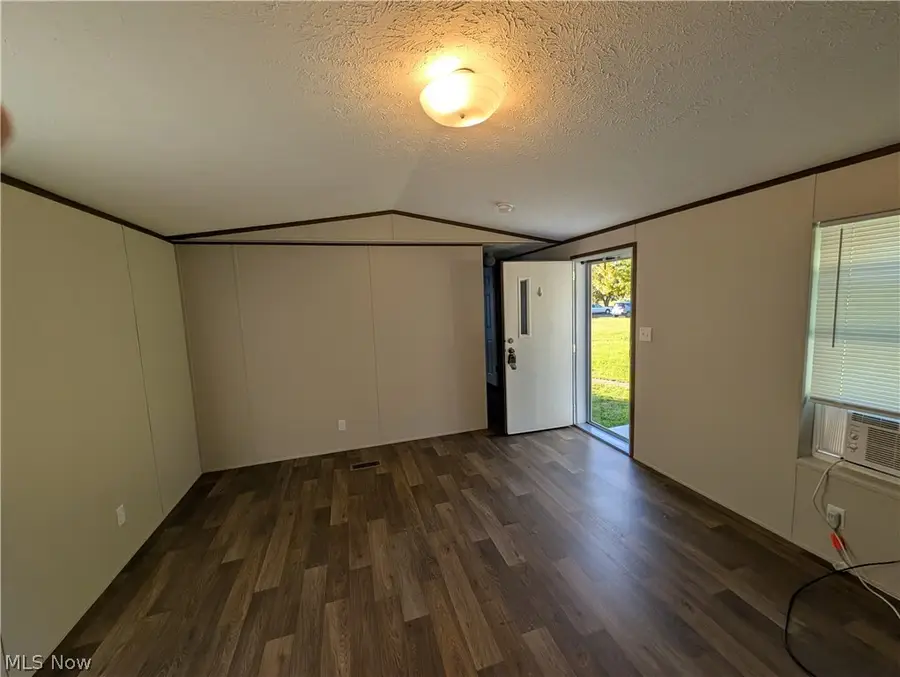 140 Briarcliff Drive, Elyria, OH 44035 - #3