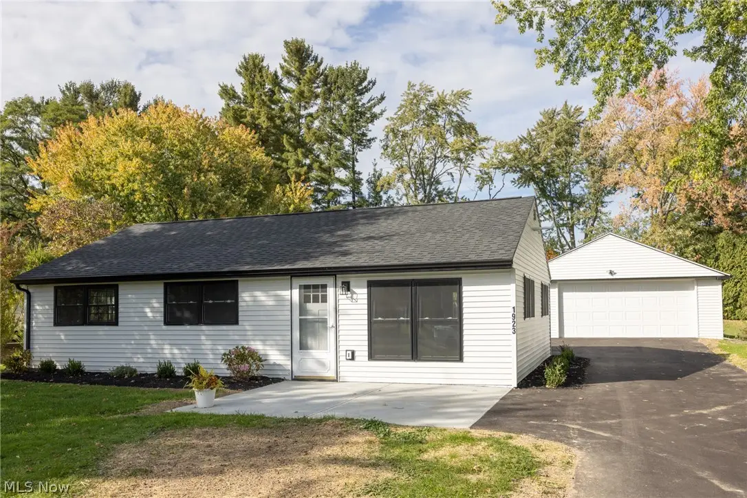 1923 Hillsdale Drive, Twinsburg, OH 44087 - #1